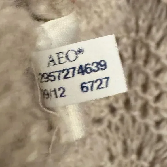 American Eagle Size XSmall Scalloped Wool Blend Knit Sweater - Picture 11 of 11